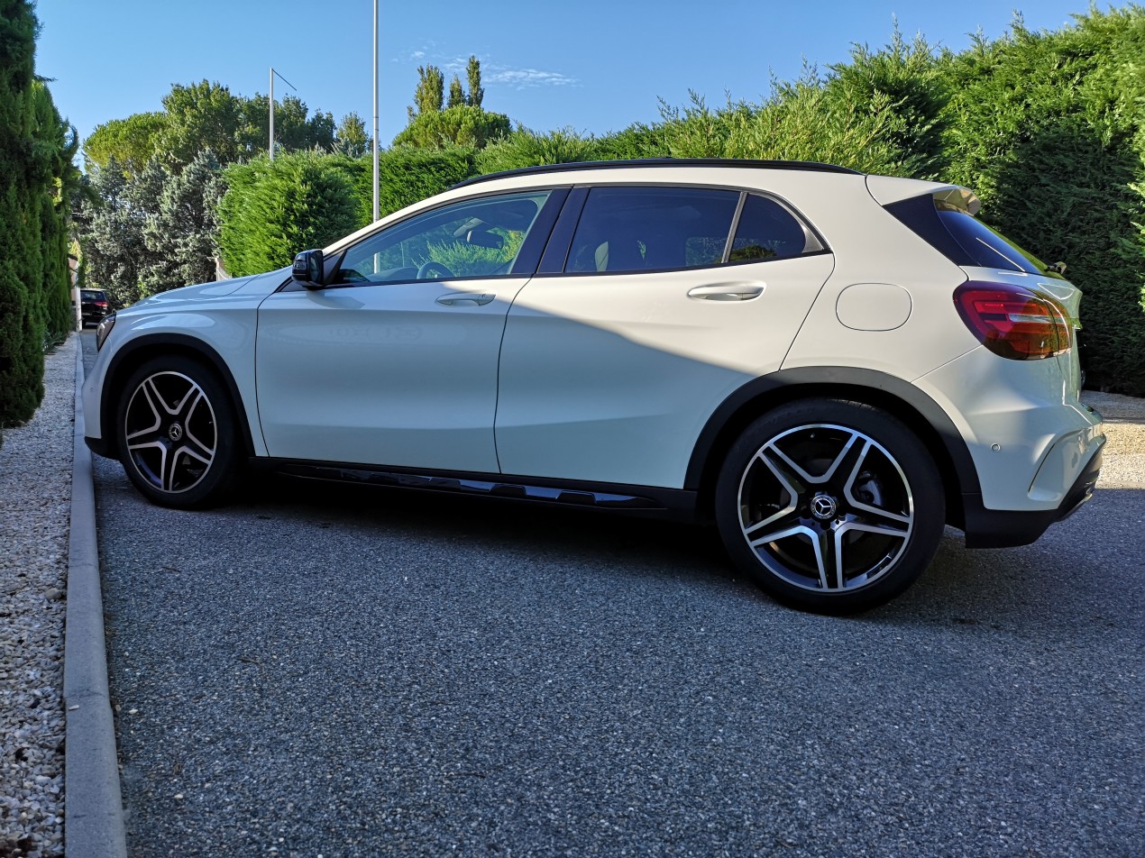 Mercedes GLA 200d pack AMG Line Fascination