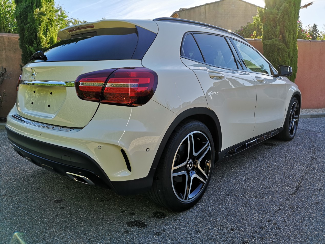 Mercedes GLA 200d pack AMG Line Fascination