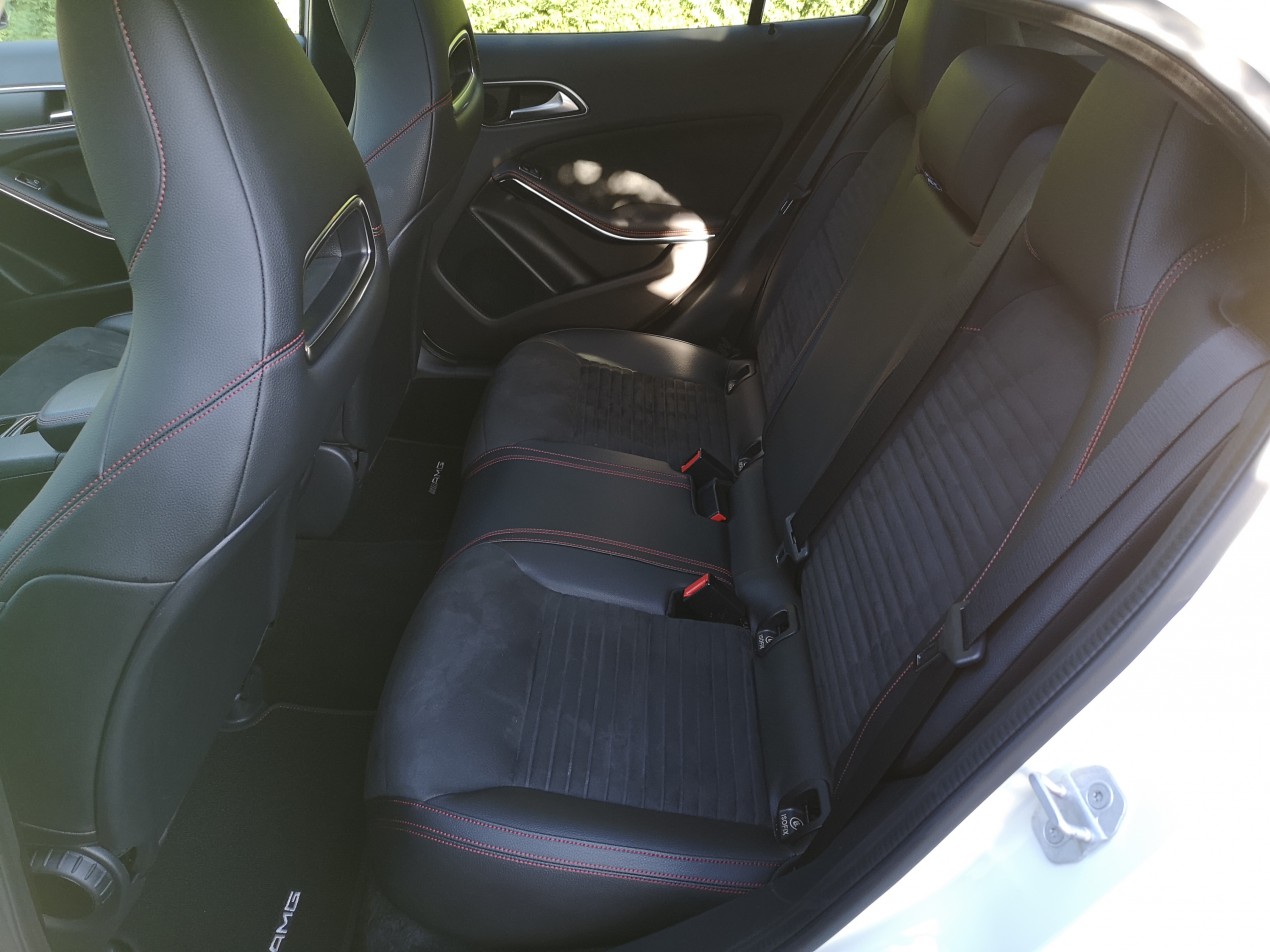 Mercedes GLA 200d pack AMG Line Fascination