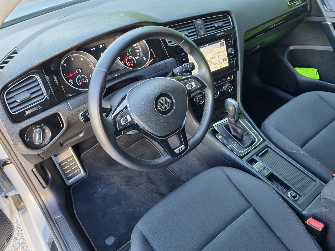 VOLKSWAGEN Golf 2.0 tdi 150 DSG Sound