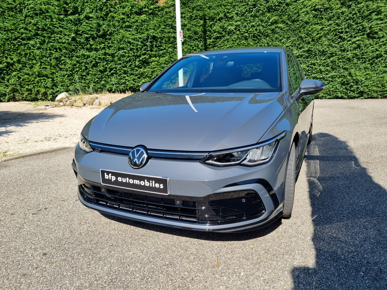 VOLKSWAGEN GOLF 8 eTSI 150 R Line