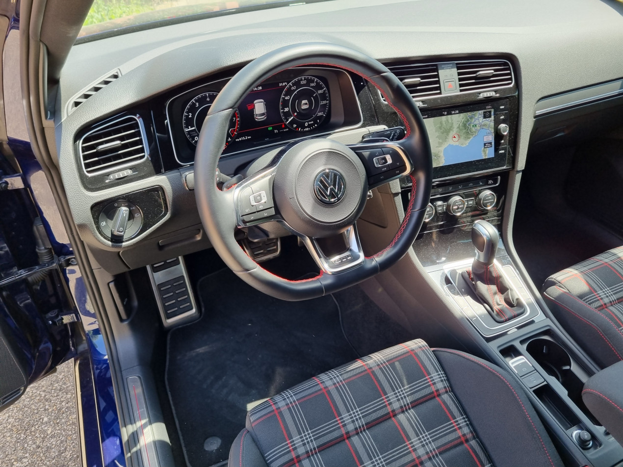 VW GOLF GTI Performance 245 DSG7