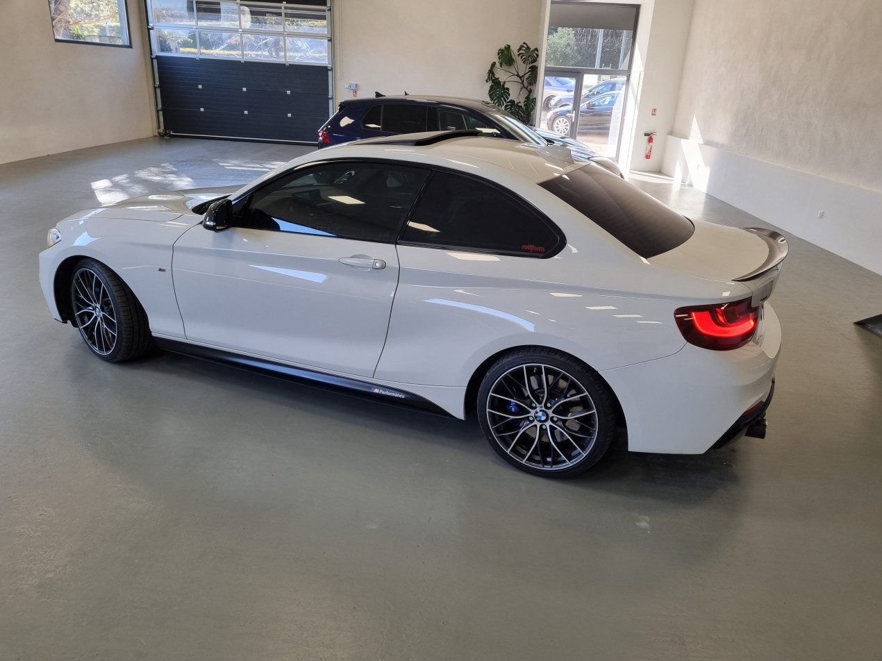 BMW M235i M Performance