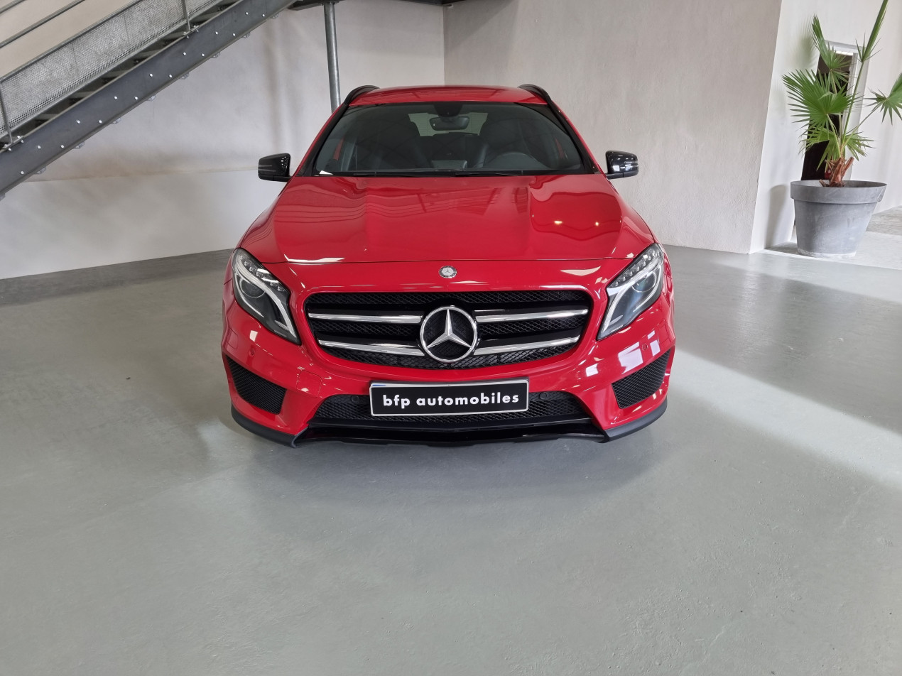 MERCEDES BENZ GLA 220d Fascination pack AMG Line