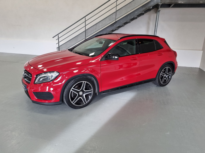 MERCEDES BENZ GLA 220d Fascination pack AMG Line