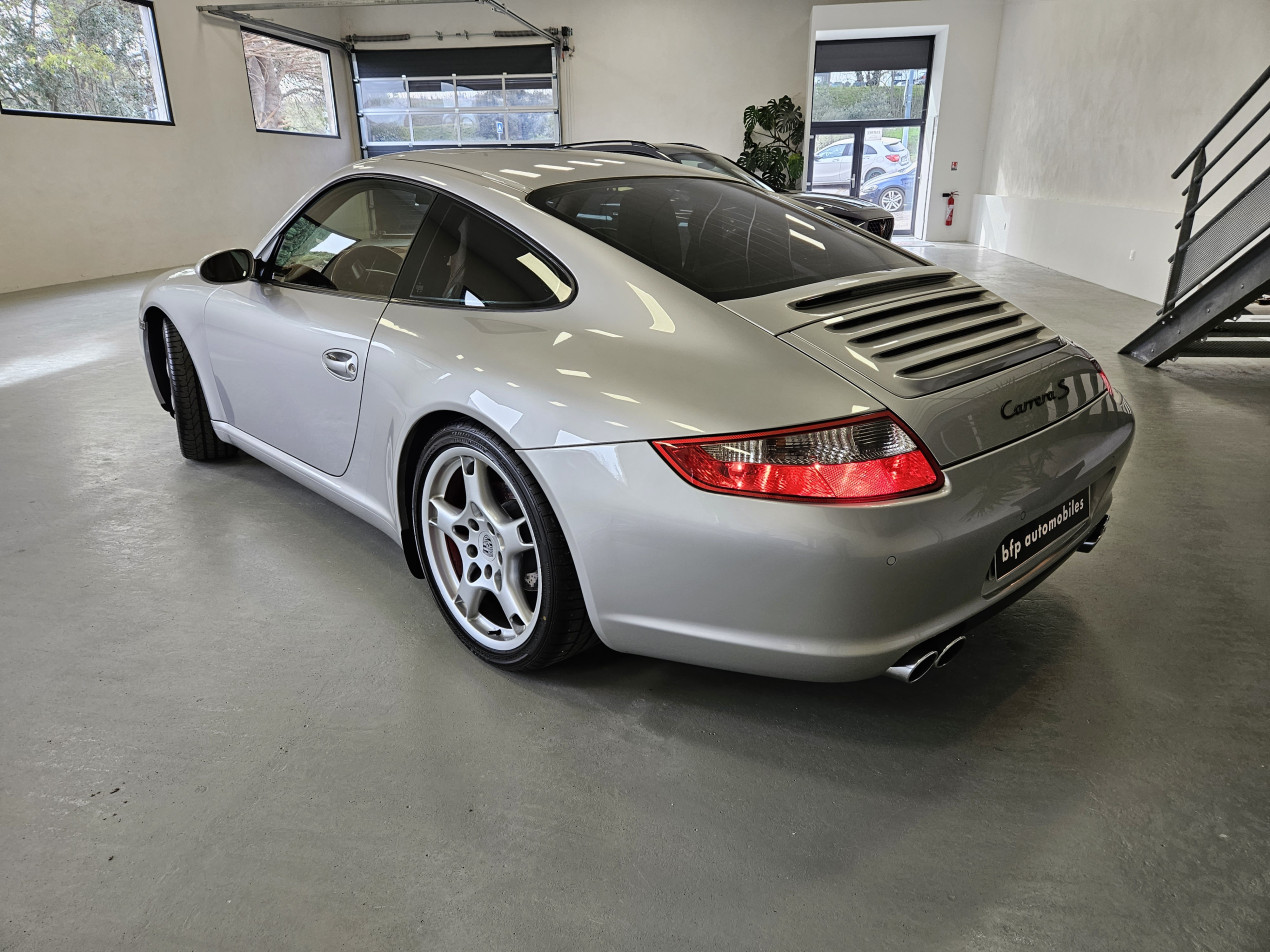 Porsche 911 type 997 Carrera 3.6