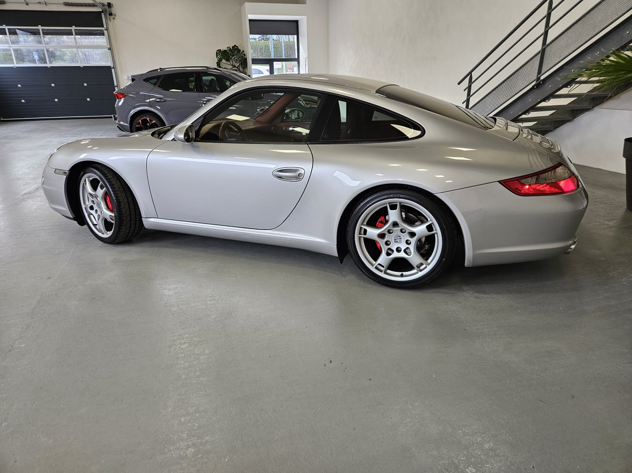 Porsche 911 type 997 Carrera 3.6