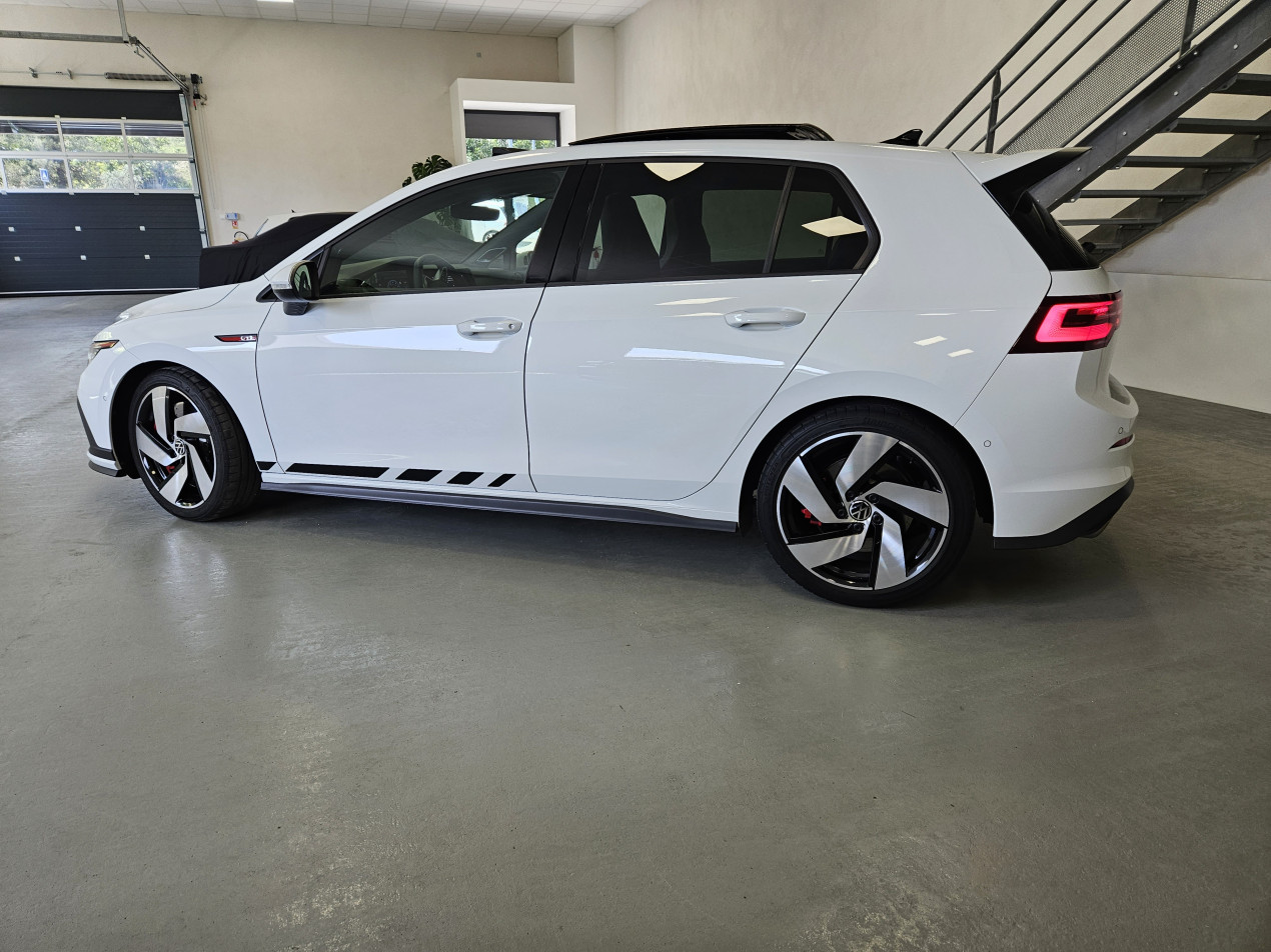 VOLKSWAGEN Golf 8 GTI Clubsport