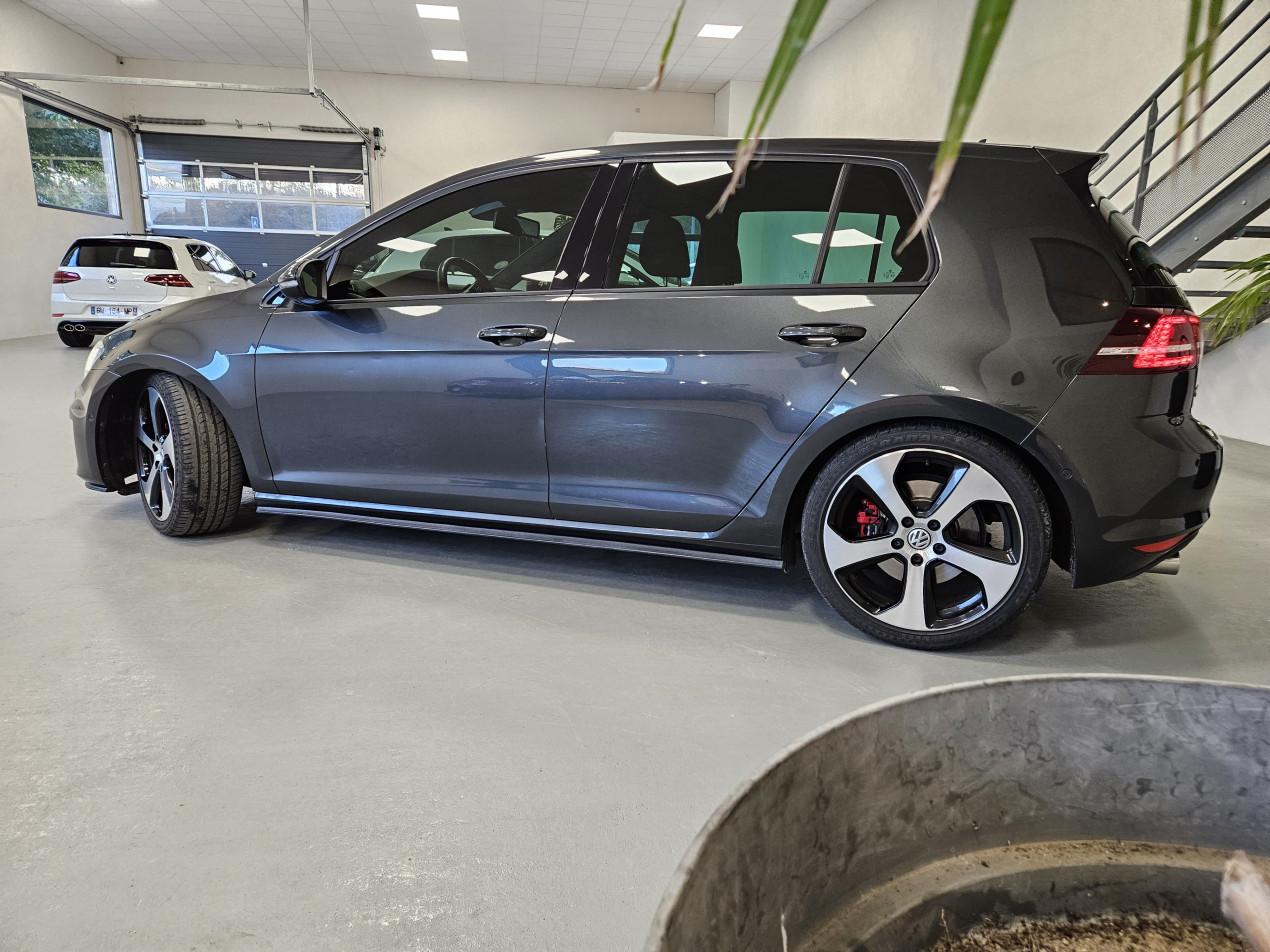 VOLKSWAGEN Golf 7 GTD Sport&Sound