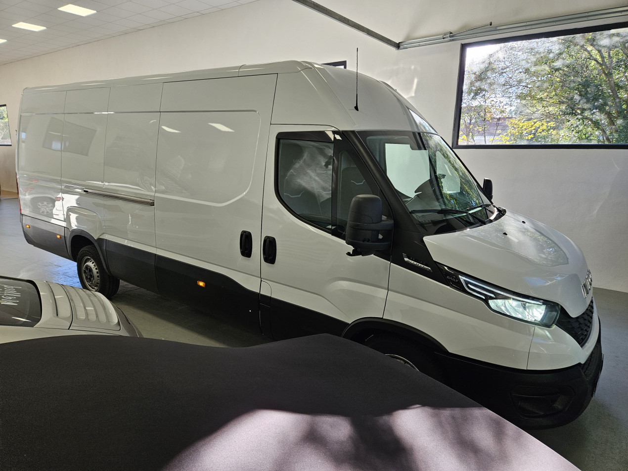 IVECO 35-160 Hi-Matic Grand Volume