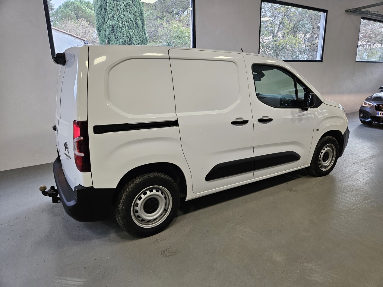 CITROEN Berlingo 1.5 Blue HDI 100 -Caméra-Attelage-Navigation