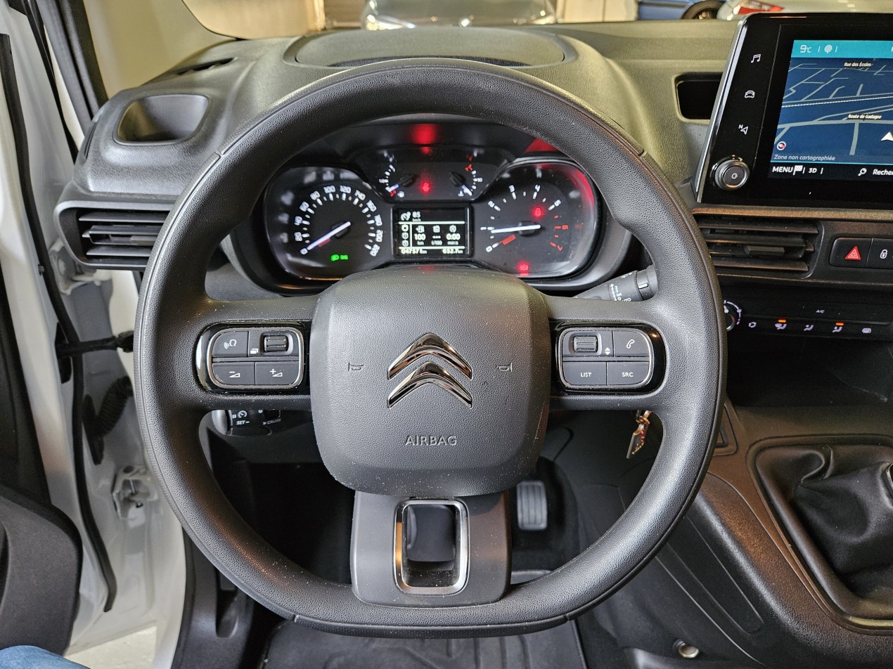 CITROEN Berlingo 1.5 Blue HDI 100 -Caméra-Attelage-Navigation