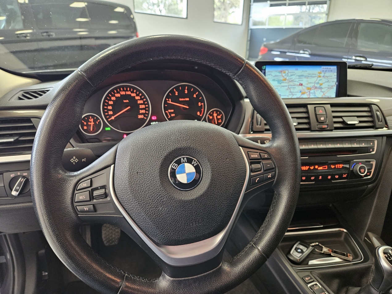 BMW 318d Touring Modern