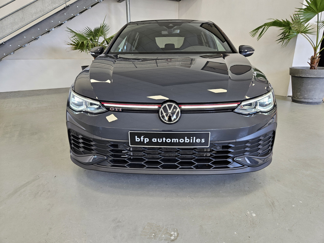 Volkswagen Golf 8 GTI Clubsport 300