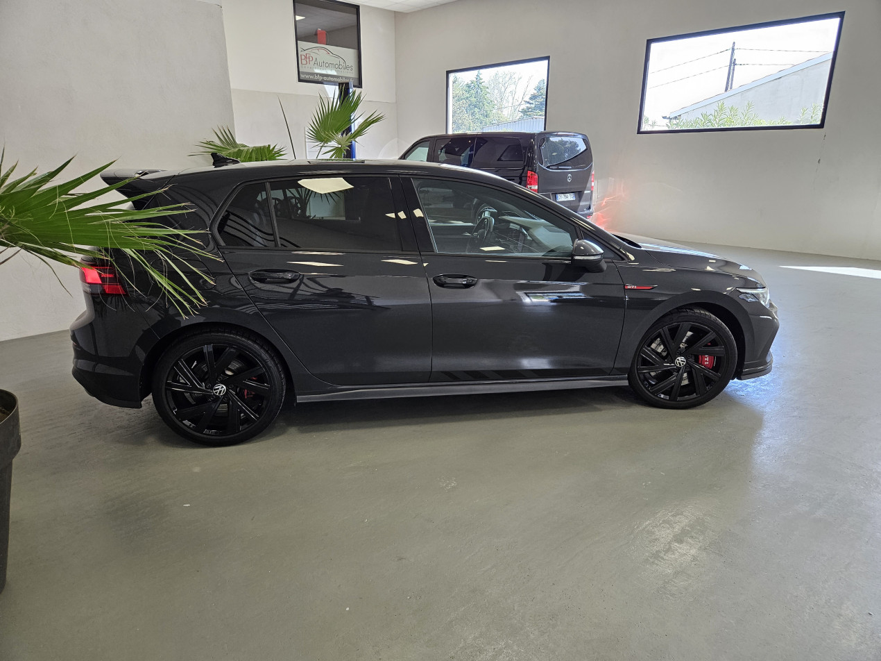 Volkswagen Golf 8 GTI Clubsport 300