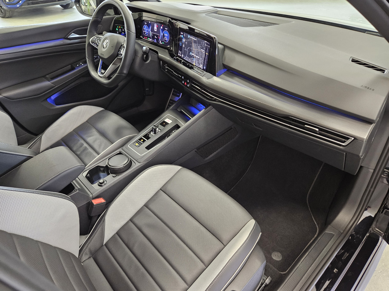 VW Golf 8 GTE 2022 full black