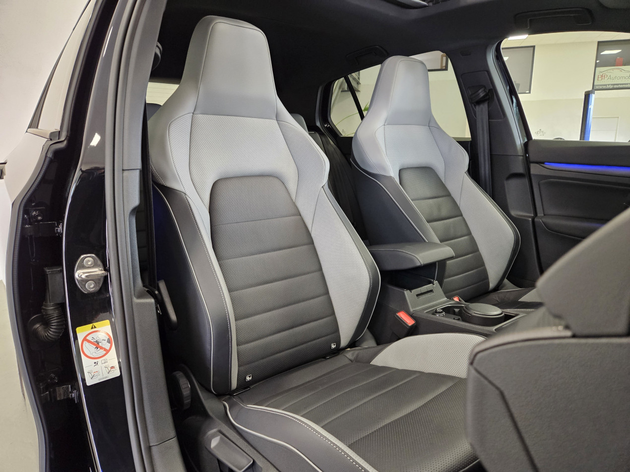 VW Golf 8 GTE 2022 full black