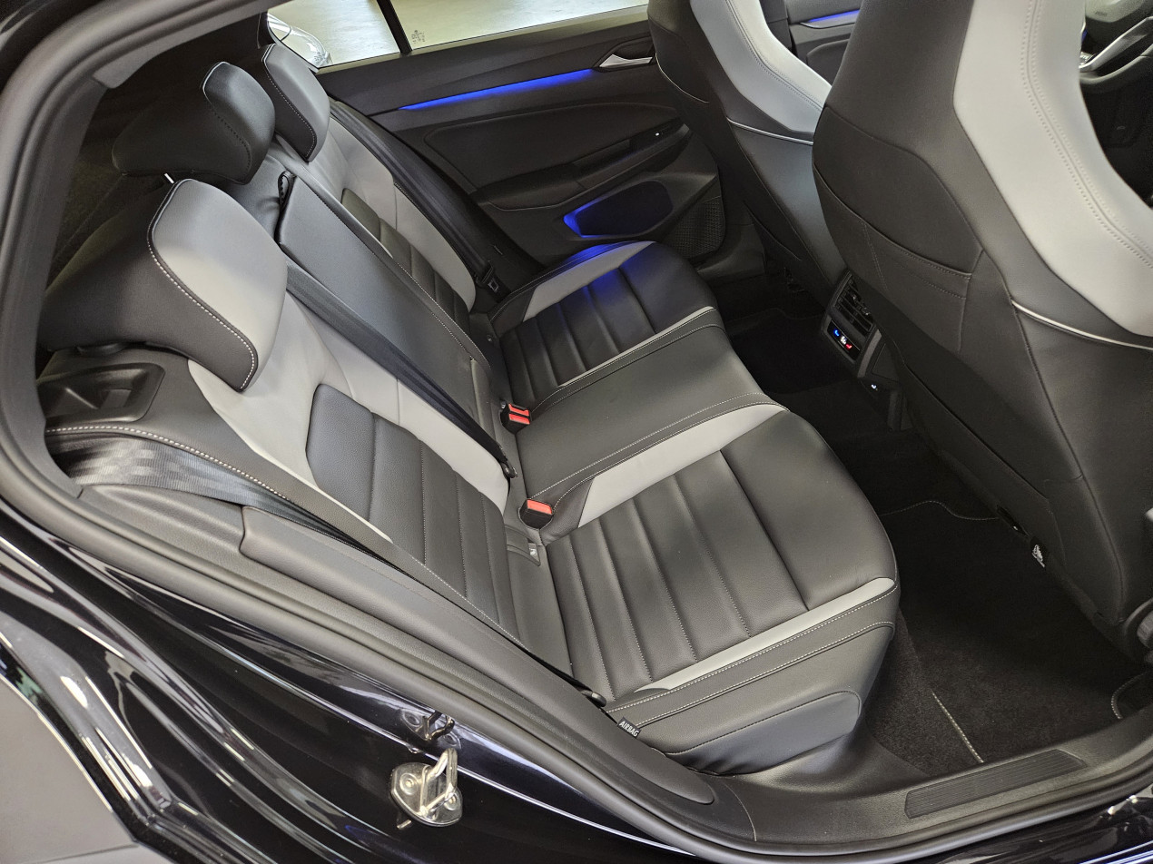 VW Golf 8 GTE 2022 full black