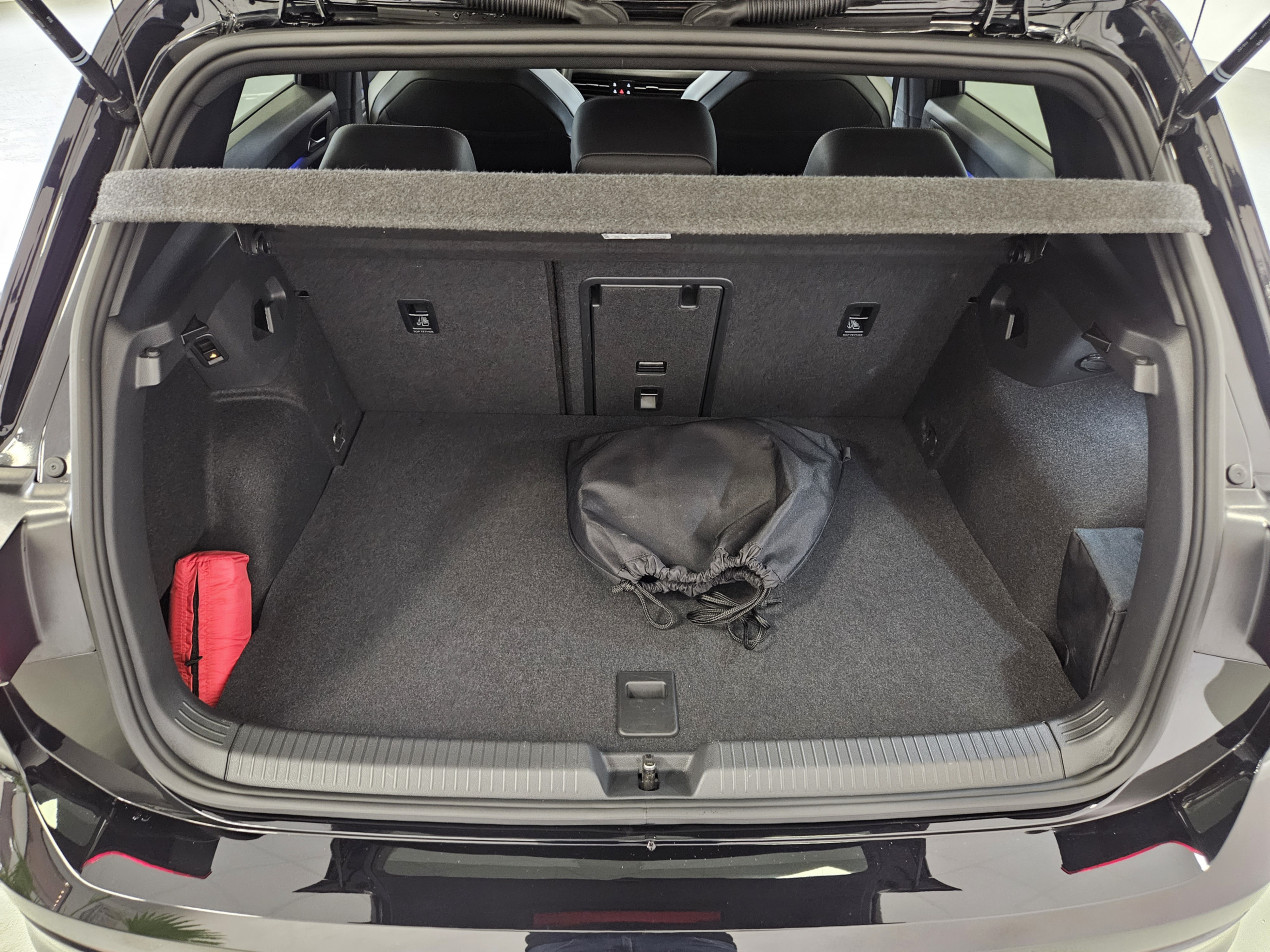 VW Golf 8 GTE 2022 full black