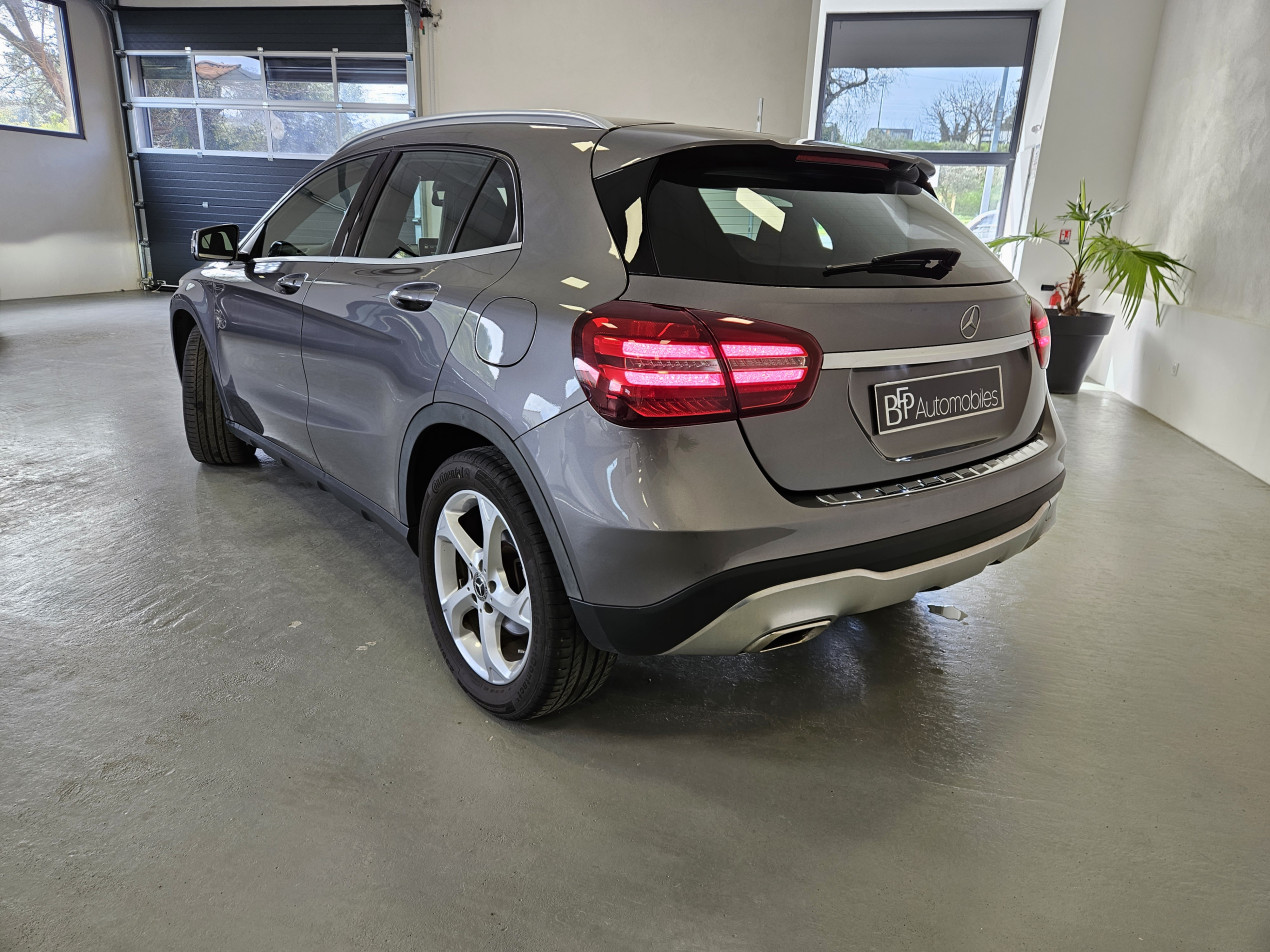 Mercedes-Benz GLA 220d