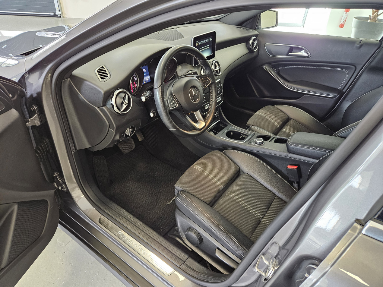 Mercedes-Benz GLA 220d