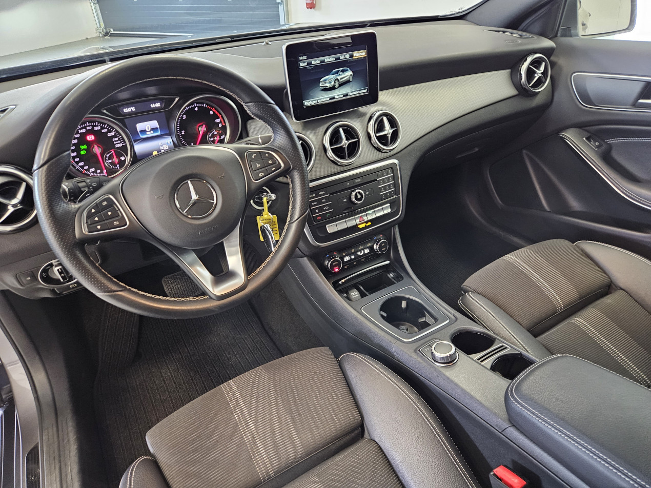 Mercedes-Benz GLA 220d