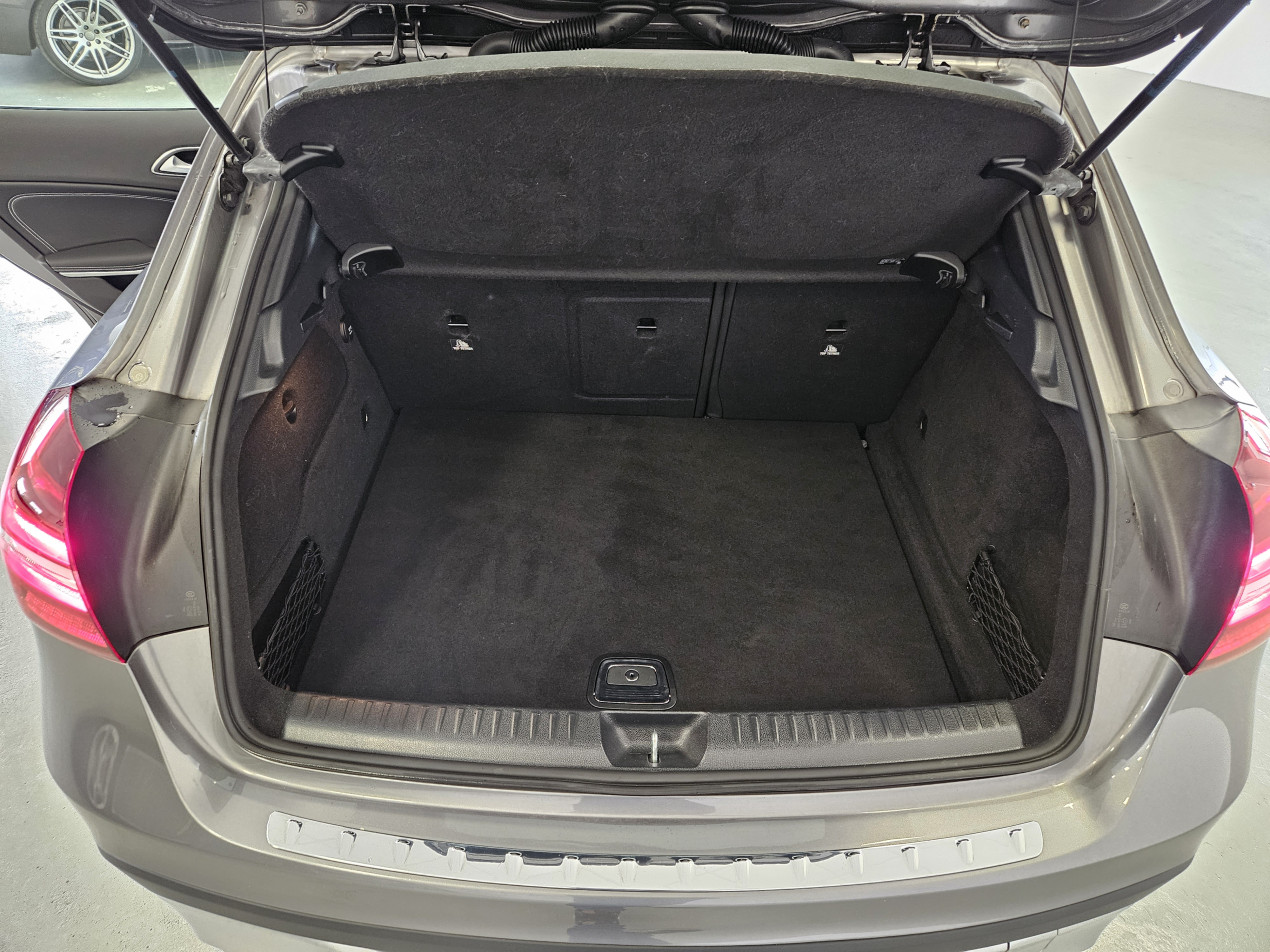 Mercedes-Benz GLA 220d