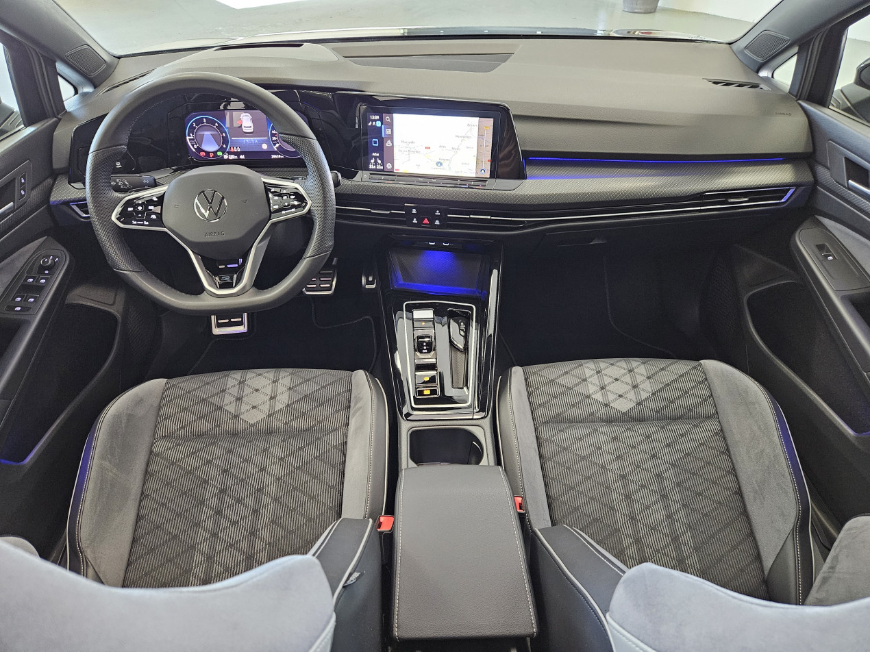 VW Golf 8 2.0 TDI 150 DSG R-Line