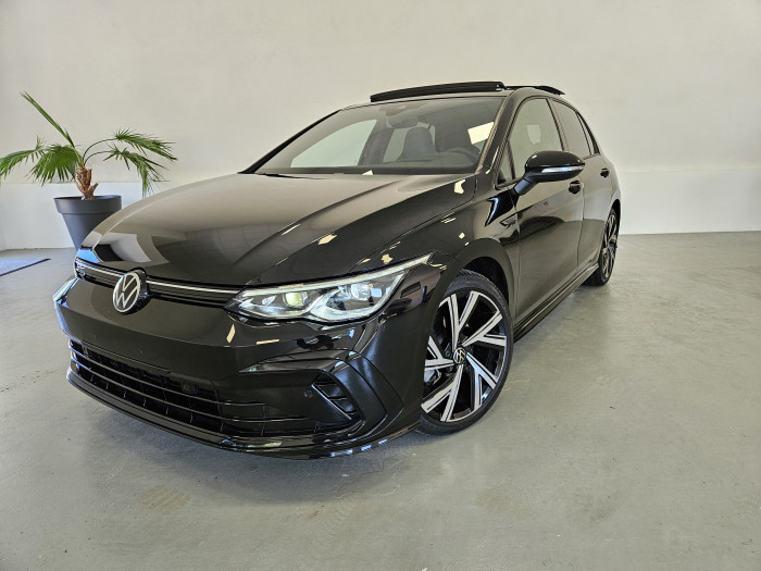VW Golf 8 2.0 TDI 150 DSG R-Line