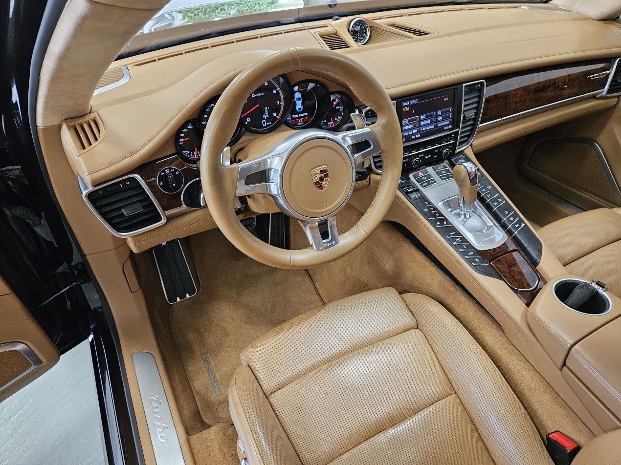 Porsche PANAMERA V8 4.8 turbo Executive