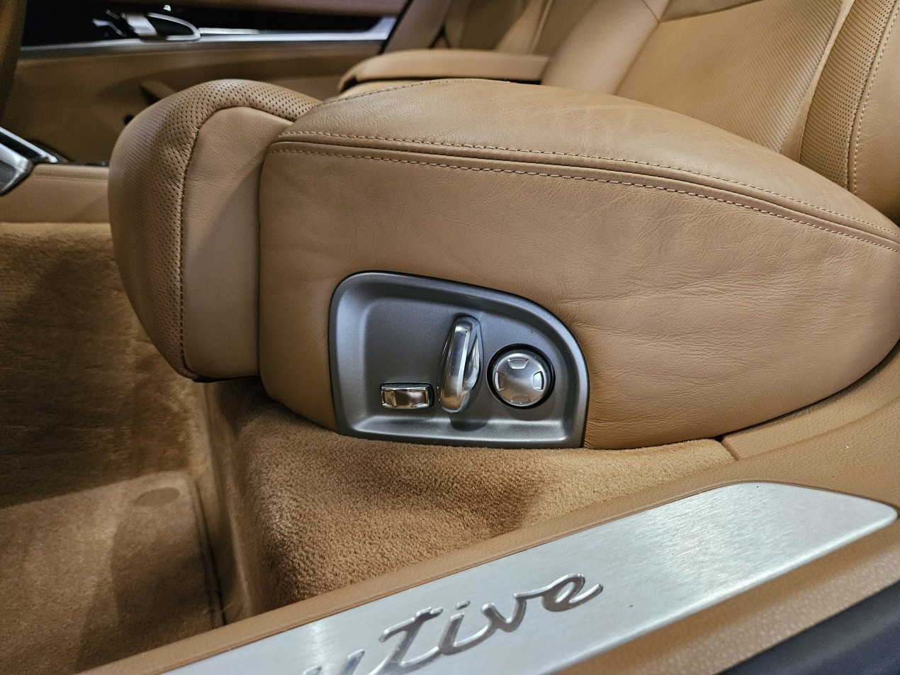 Porsche PANAMERA V8 4.8 turbo Executive