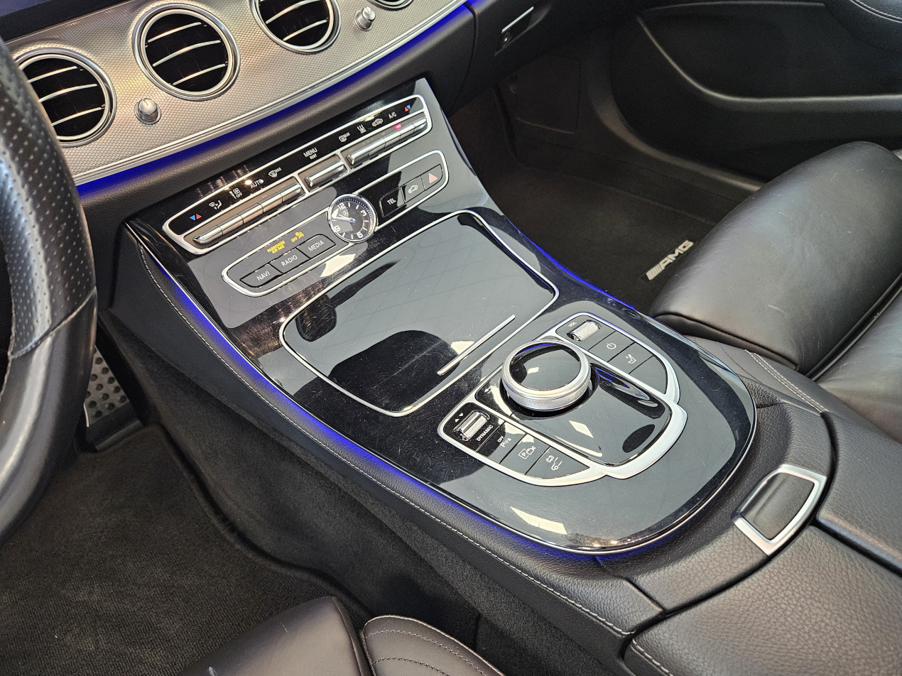Mercedes-Benz E300 de