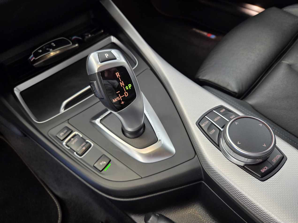 BMW Série 1 118dA Pack M Sport