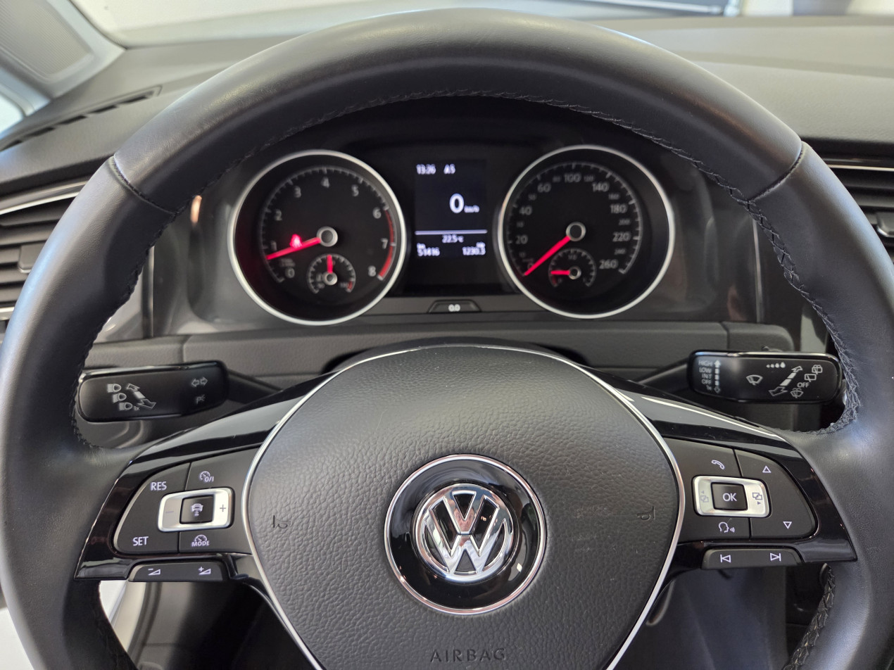 VOLKSWAGEN Golf 7  1.5TSI 150 Confortline