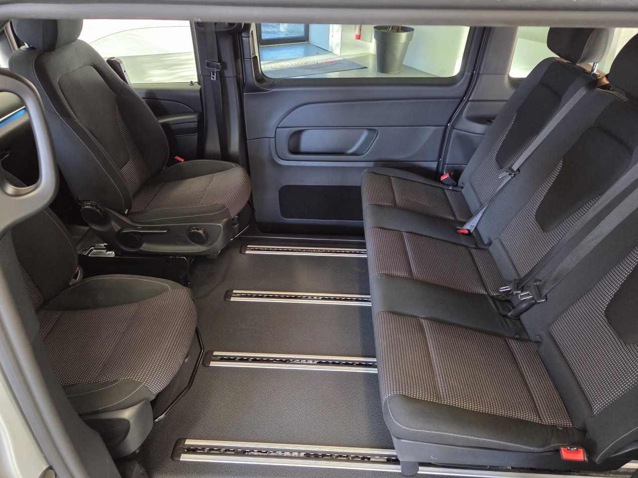 Merceds-Benz V220d long AMG Line