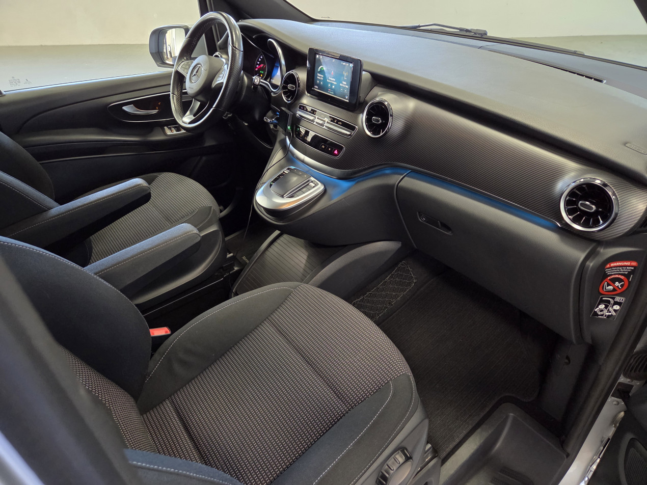 Merceds-Benz V220d long AMG Line